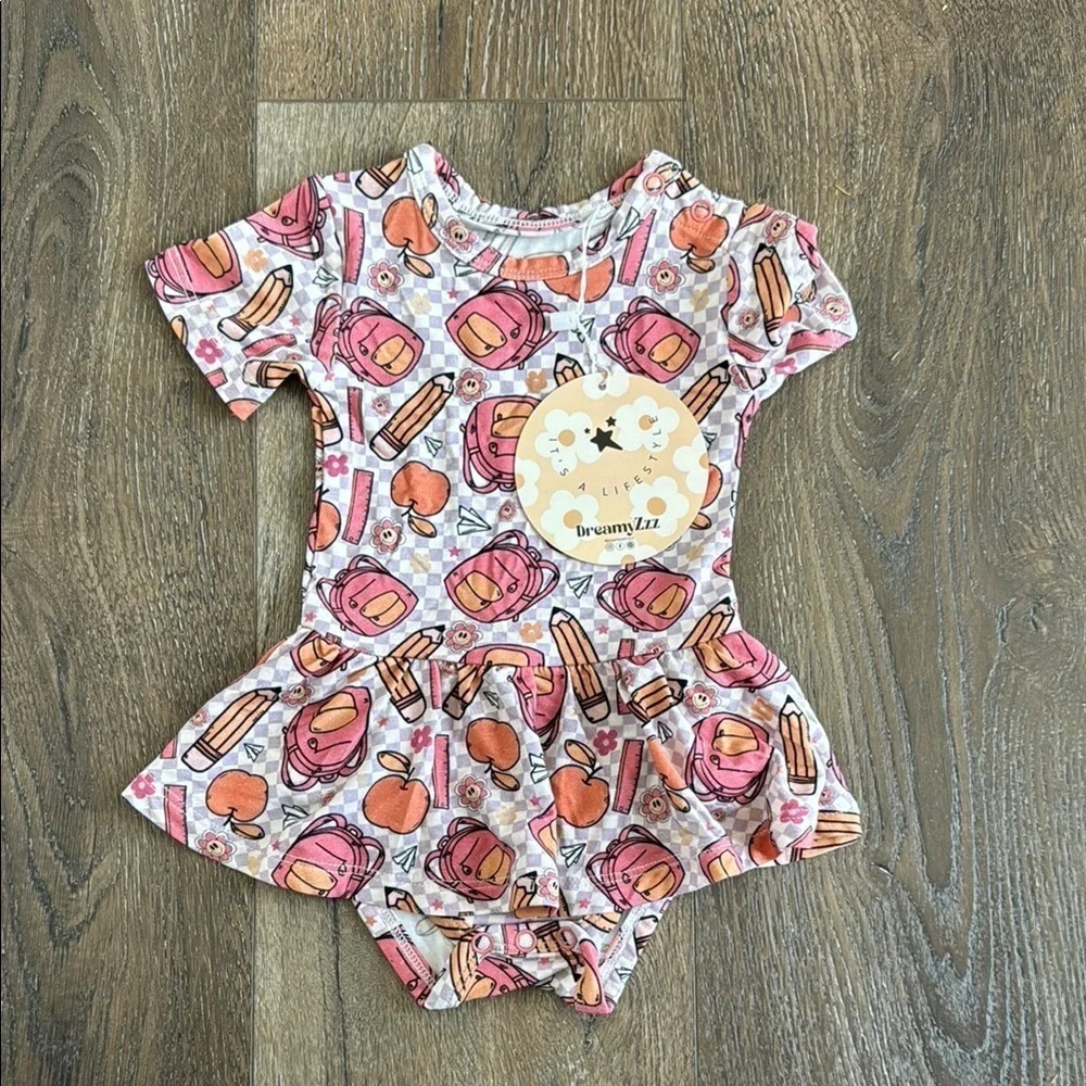 Dream Big Little Co, DreamyZzz onesie. Size  0-3 months. Bamboo. New with tags.